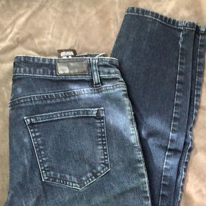 Buffalo, David Bitton,Francesca Size:6/28 Mid-Rise Skinny Stretch